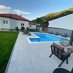 House And Pool Bajna *