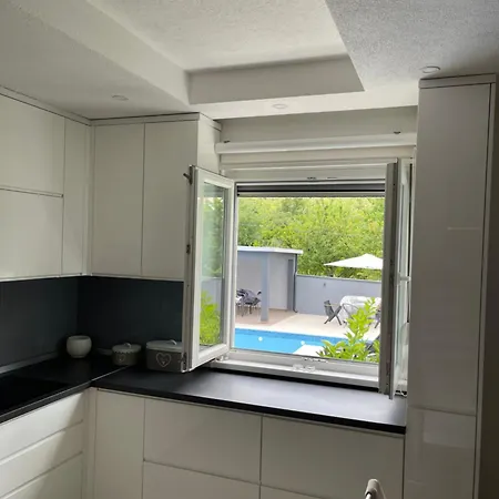 House And Pool Bajna *