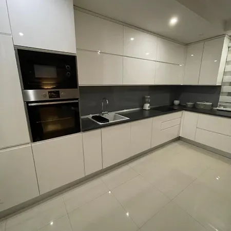 House And Pool Bajna Villa