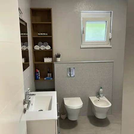 Villa House And Pool Bajna *