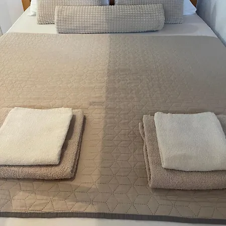 House And Pool Bajna Villa