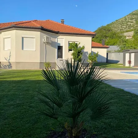 House And Pool Bajna Mostar